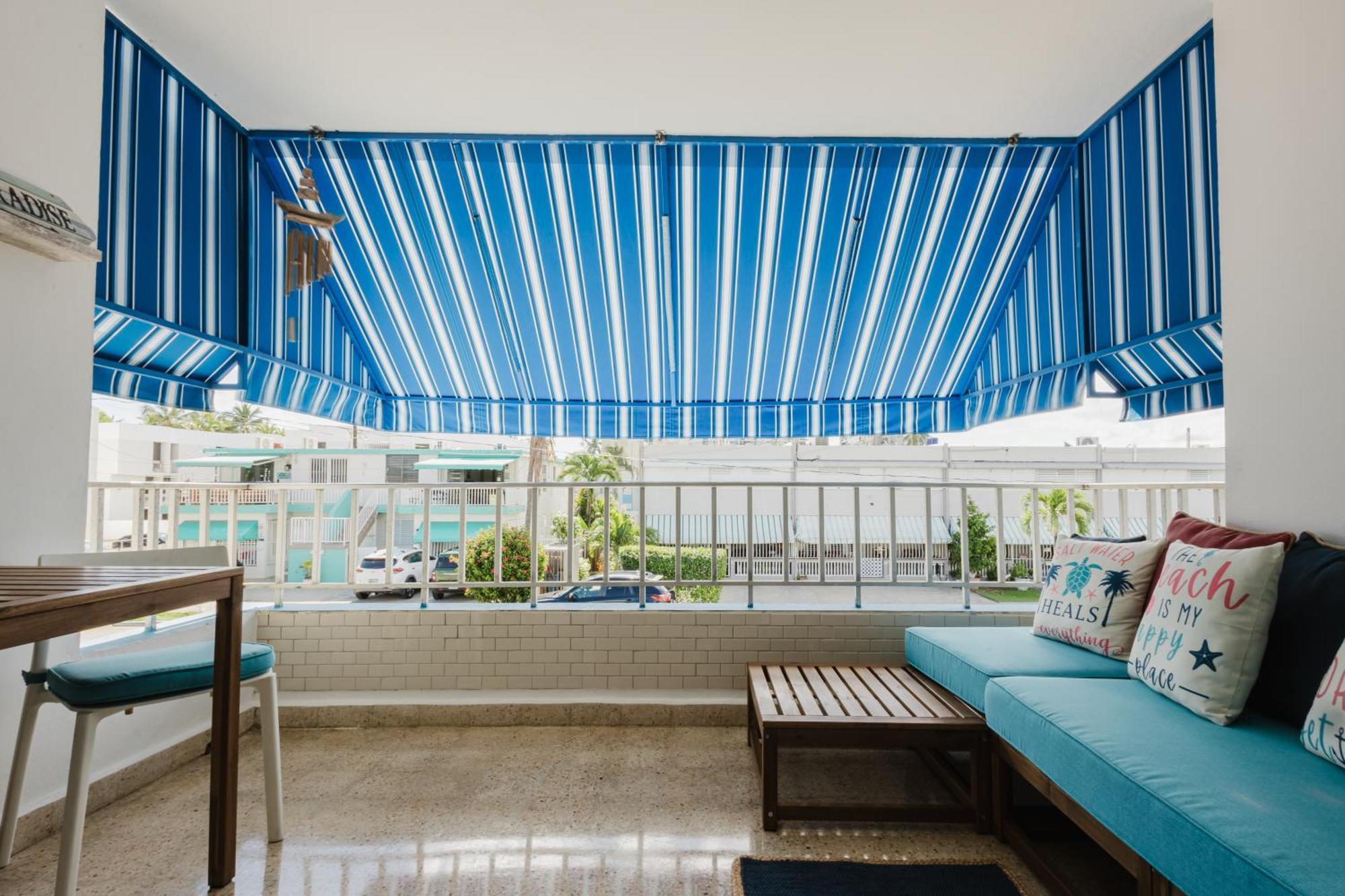 Oceanview Apartment Steps To The Beach 卢基约 外观 照片